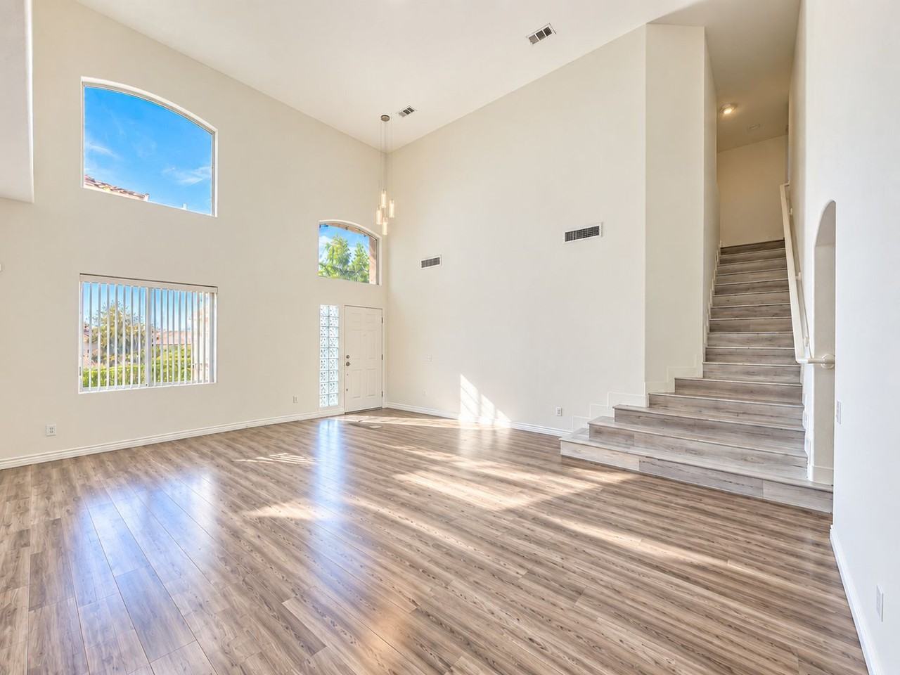 8024 Painted Clay Ave - Photo 5 of 32