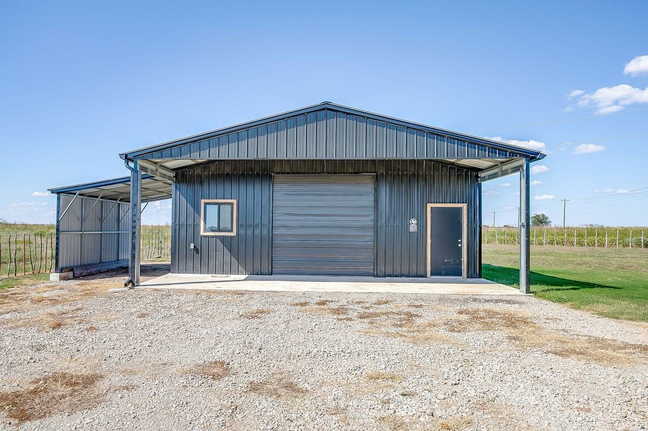 6378 Us Highway 281 S - Photo 4 of 19
