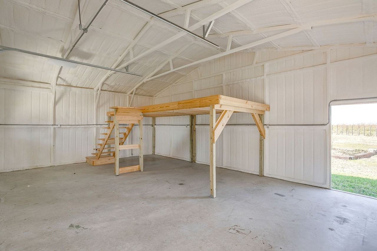 6378 Us Highway 281 S - Photo 5 of 19