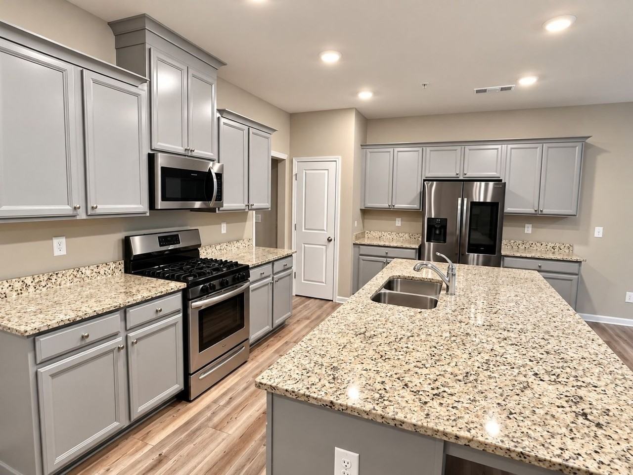 438 Bannon Way - Photo 3 of 21