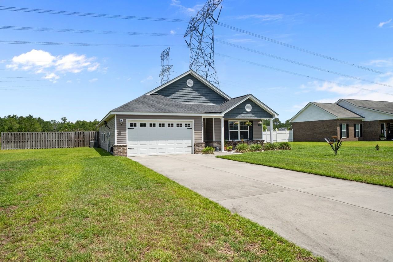 139 Greystone Dr - Photo 2 of 42