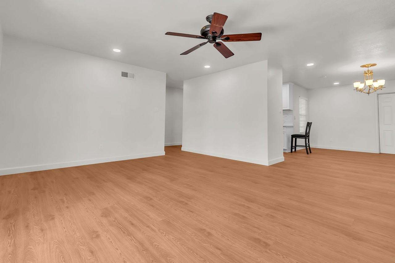 10740 Coloma St - Photo 6 of 26