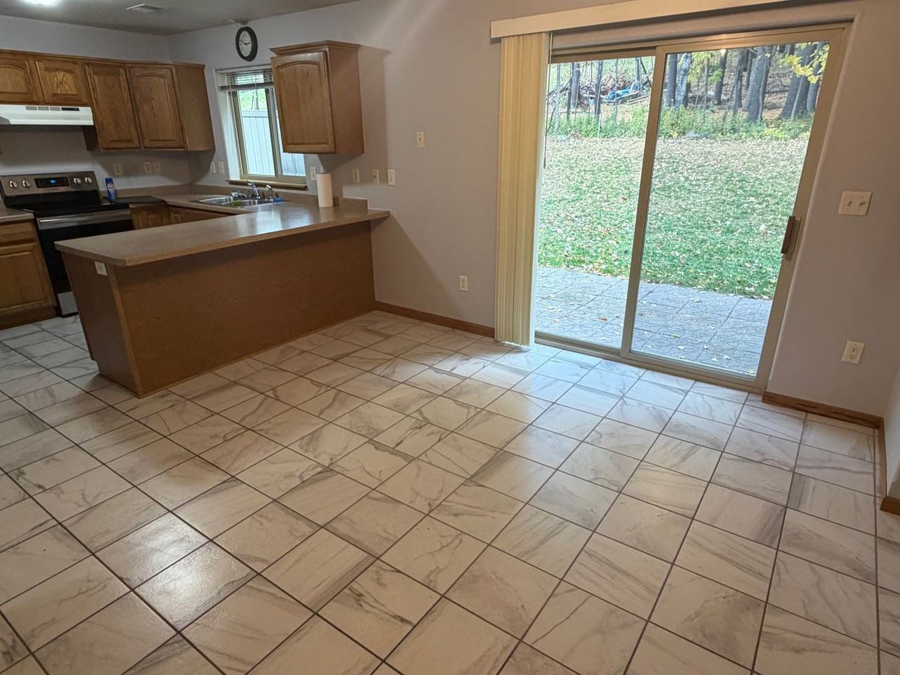 1916 Brookview Ct - Photo 6 of 24