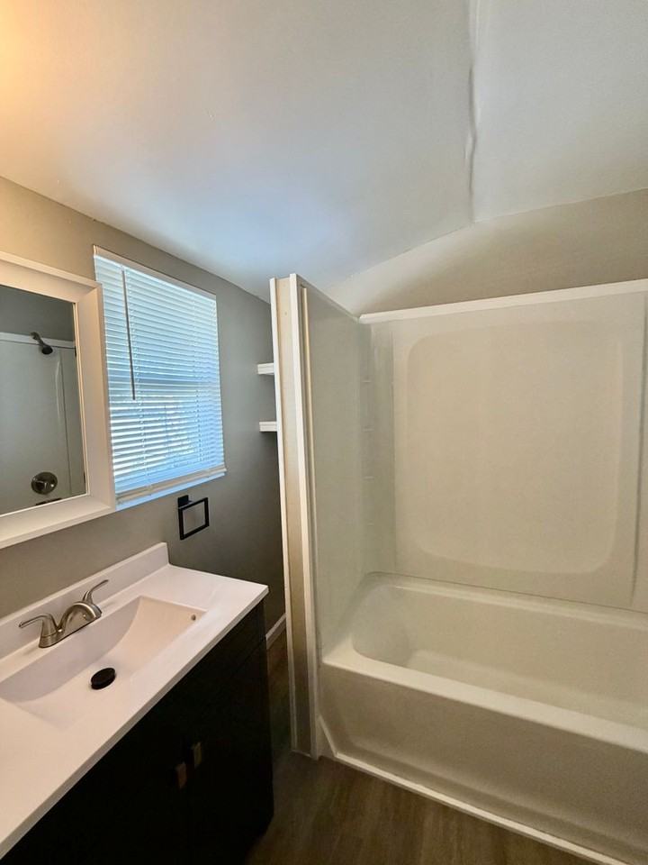 1747 S Santa Fe St - Photo 5 of 7