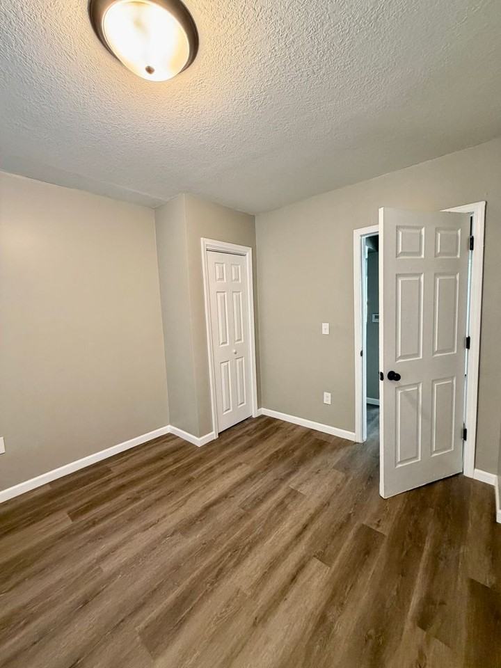 1747 S Santa Fe St - Photo 6 of 7