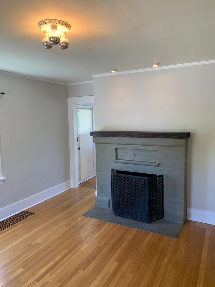 7533 1st Ave Ne - Photo 6 of 15