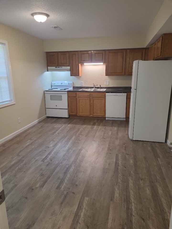 501 501 W Fannetta - 07 #07 - Photo 2 of 9
