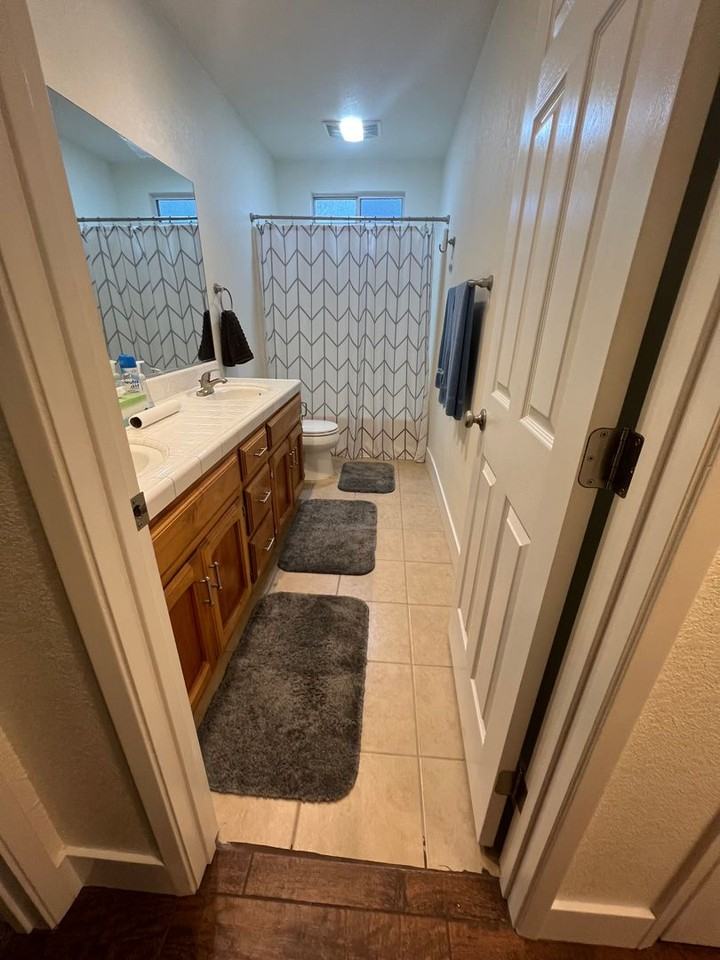 1033 Colleen Ct - Photo 6 of 20