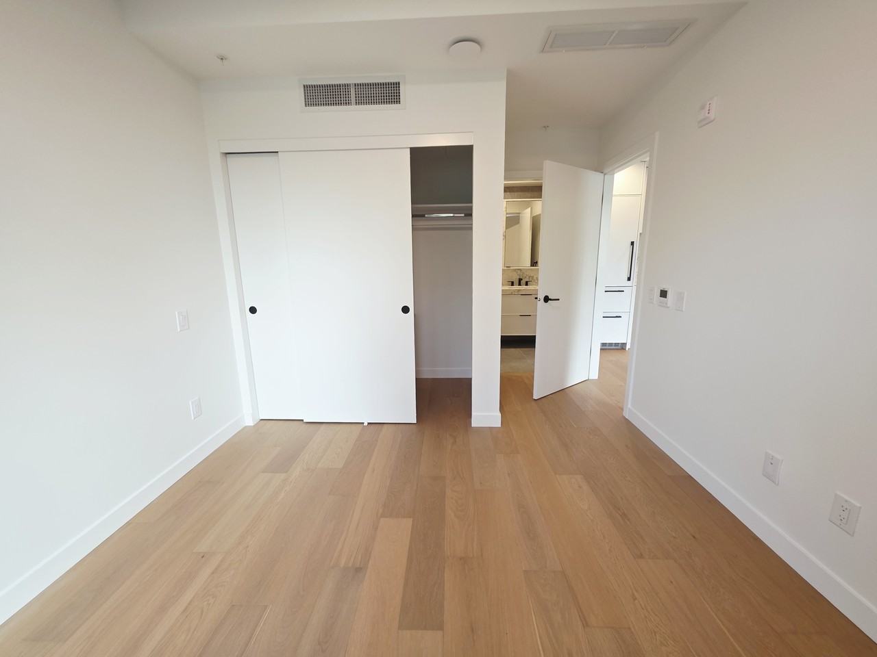 5433 Oak Street #189 - Photo 6 of 20