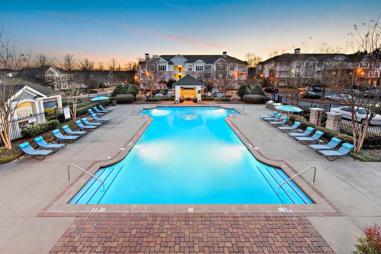 Pointe at Suwanee Station - Photo 4 of 55