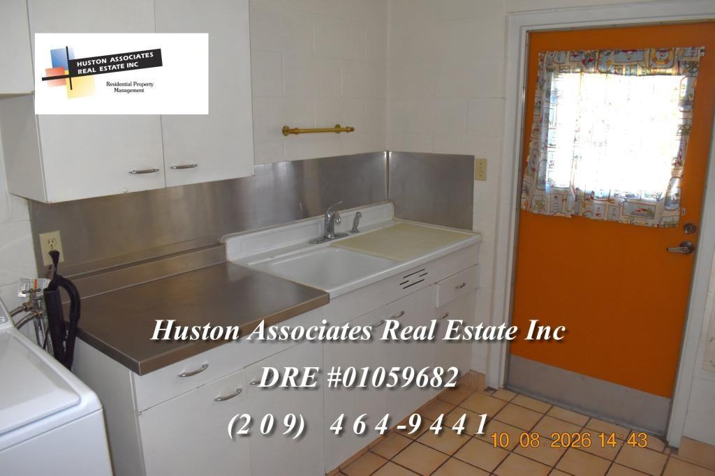 3334 Kensington Way - Photo 4 of 9