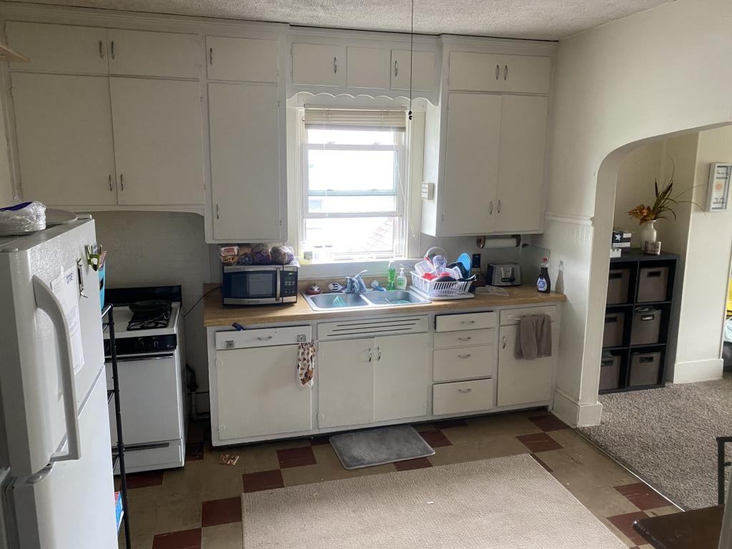 202 West Ave N - Photo 4 of 7