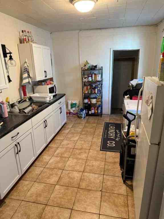 713 9th St N - Photo 2 of 3