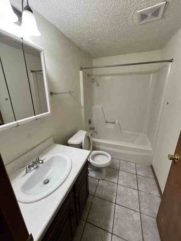 727 9th St N - Photo 4 of 5