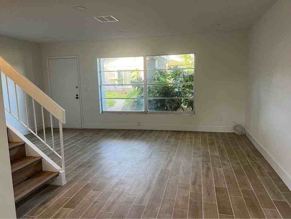 14734 Morning Dr - Photo 5 of 20
