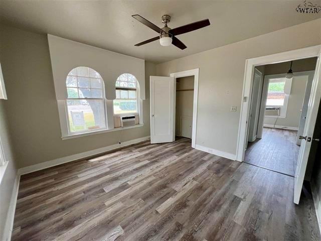 908 Denver St - Photo 4 of 9