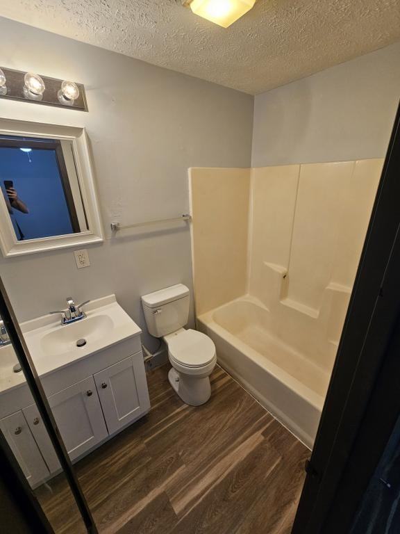 106 S Lee St #2 - Photo 2 of 3