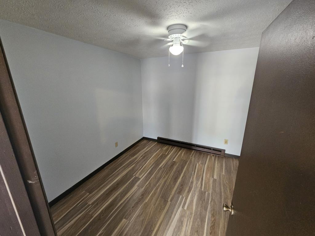106 S Lee St #2 - Photo 3 of 3