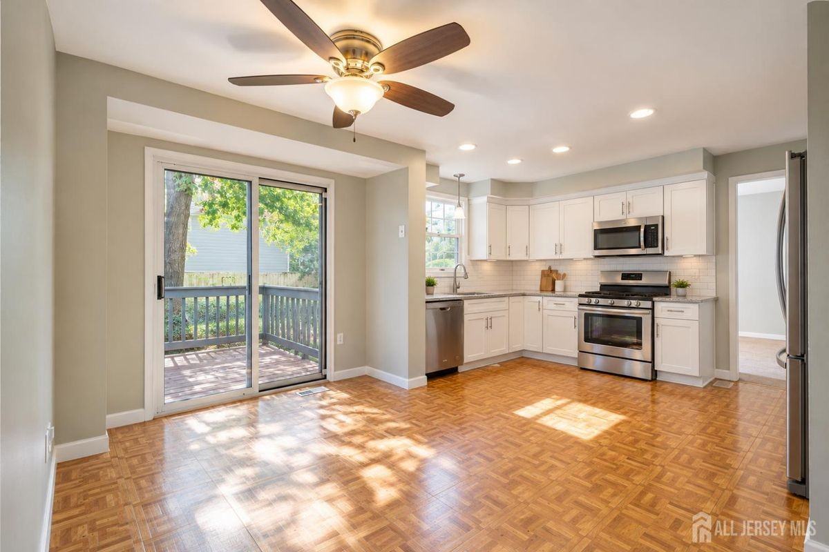 32 Smith St - Photo 5 of 38