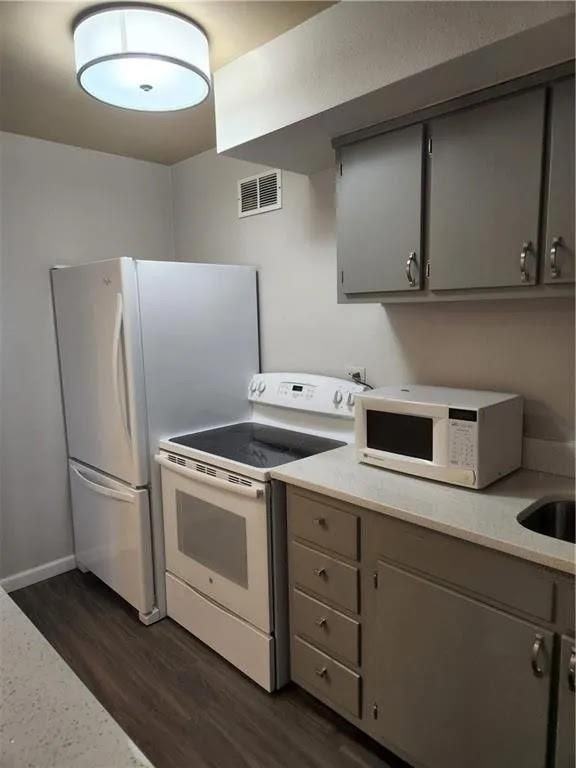 300 Peachtree St ##5l - Photo 5 of 14