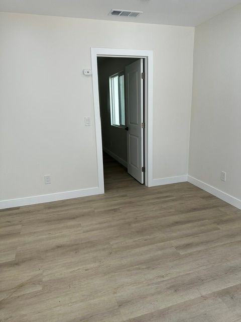 2519 Hope St - Photo 4 of 7