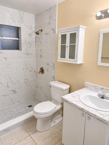 2302 Liberty St - Photo 4 of 5
