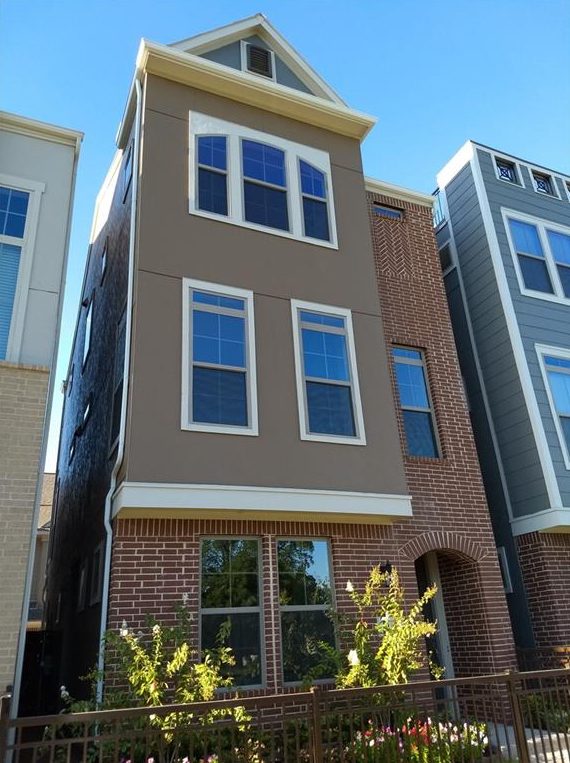 1140 Manacor Ln - Photo 2 of 5