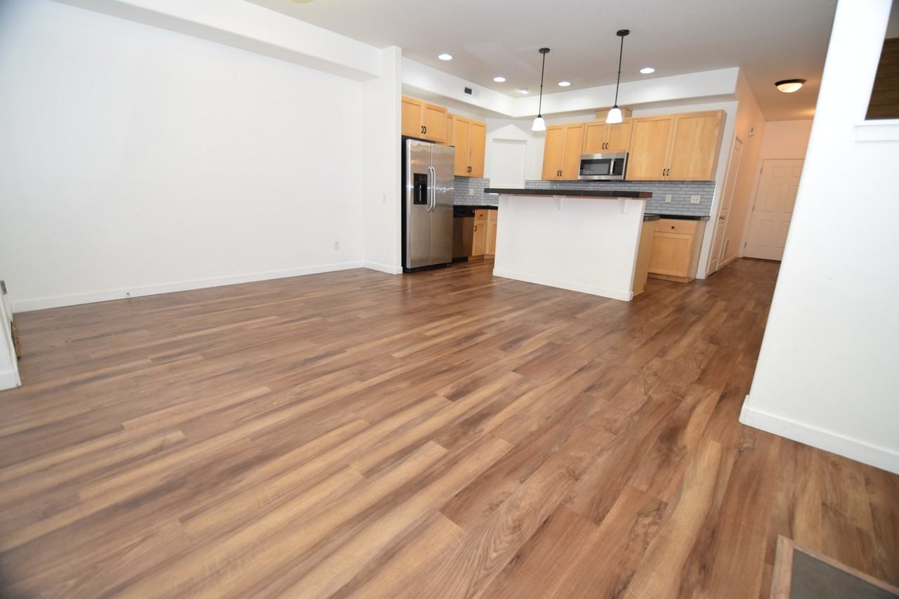 2314 Ne Redelfs Way - Photo 4 of 27