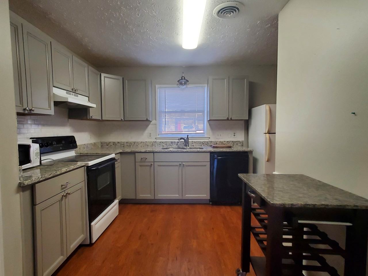 1775 S Milledge Ave #1 - Photo 4 of 15