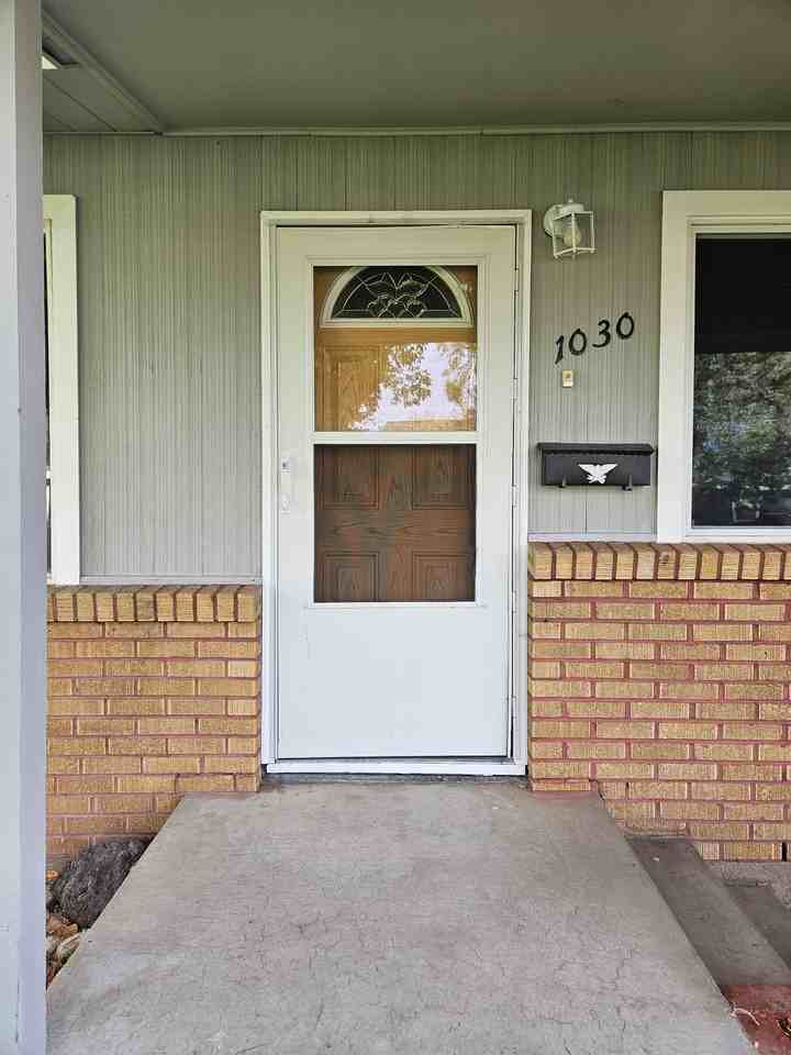 1030 North 7Th East Street - Photo 2 of 33