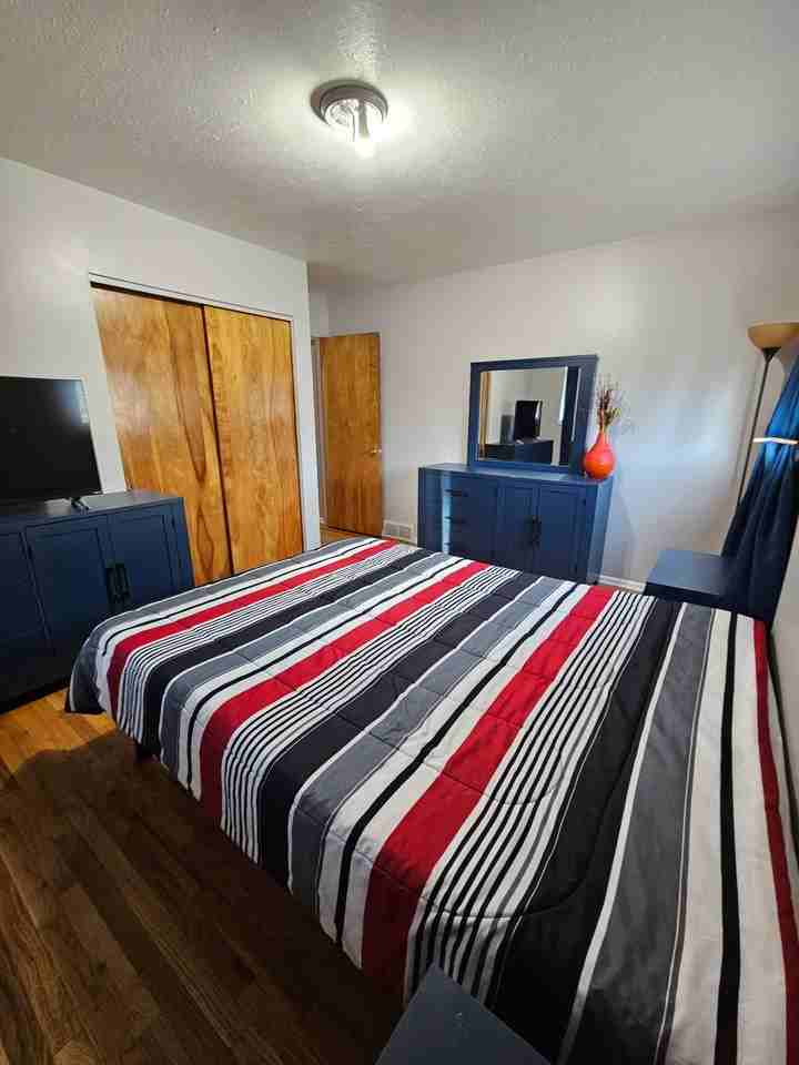 1030 North 7Th East Street - Photo 5 of 33