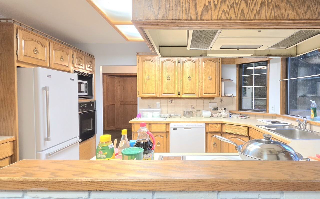 4763 Neville Street - Photo 6 of 33