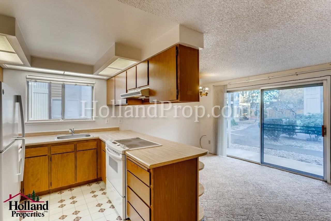 3404 19th Ave #101 - Photo 4 of 11