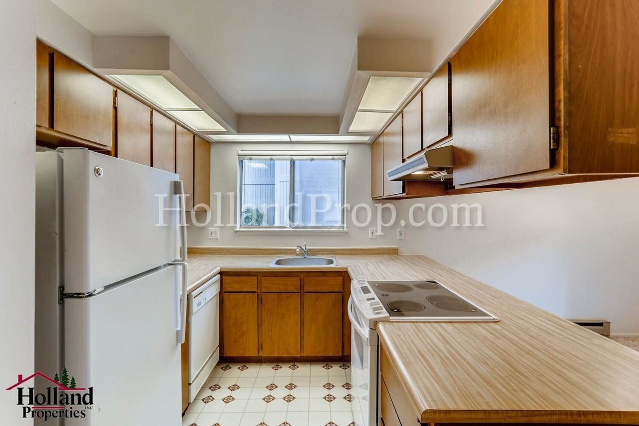 3404 19th Ave #101 - Photo 5 of 11