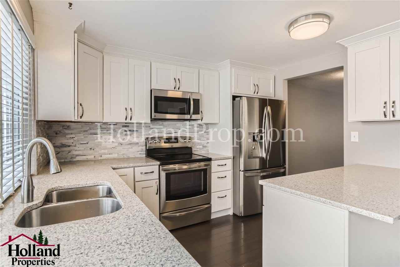 6225 Sw 130th Ave - Photo 3 of 13