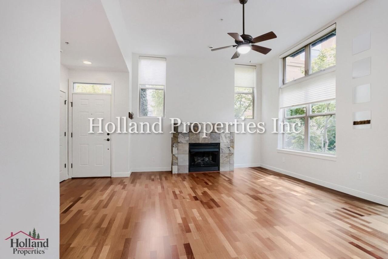 6267 Ne Carillion Dr #104 - Photo 5 of 23