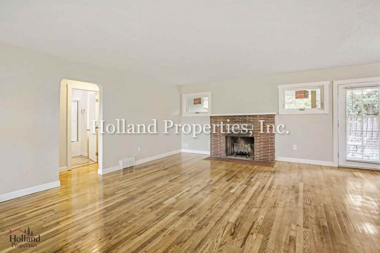 18030 Sw Johnson St - Photo 4 of 18