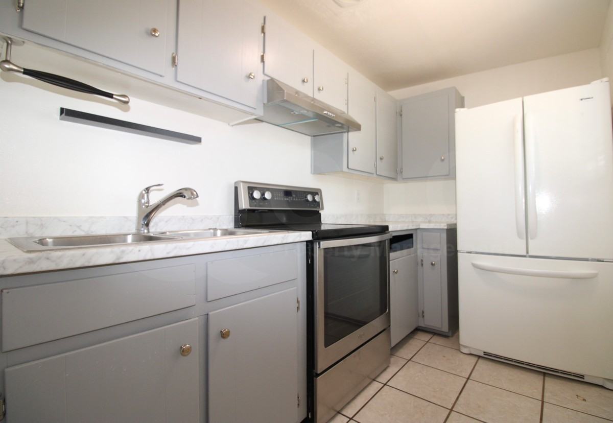 501 W President St - Photo 3 of 15