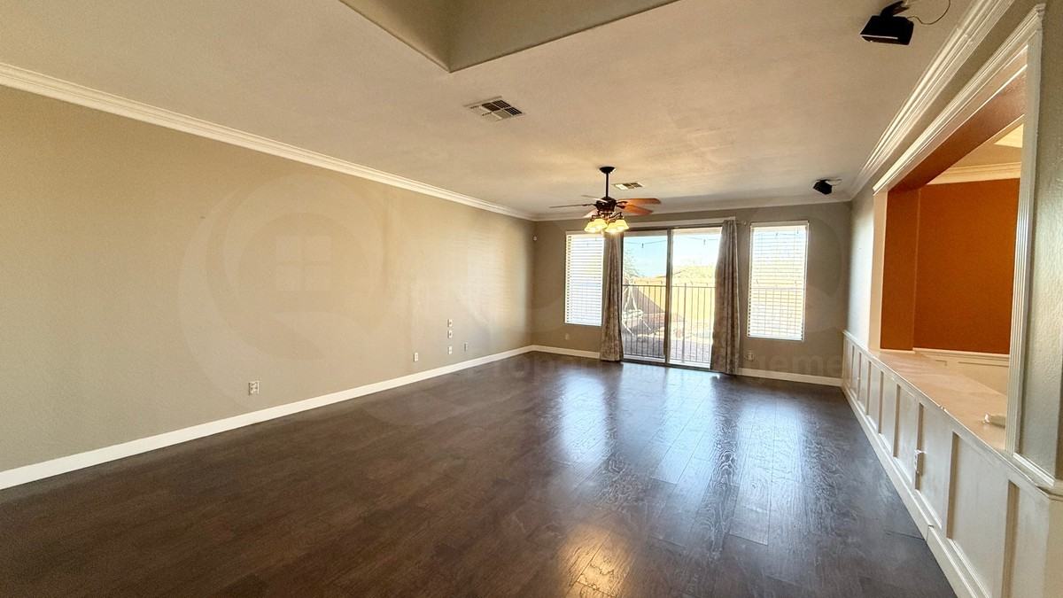 13248 W Stella Ln - Photo 3 of 37