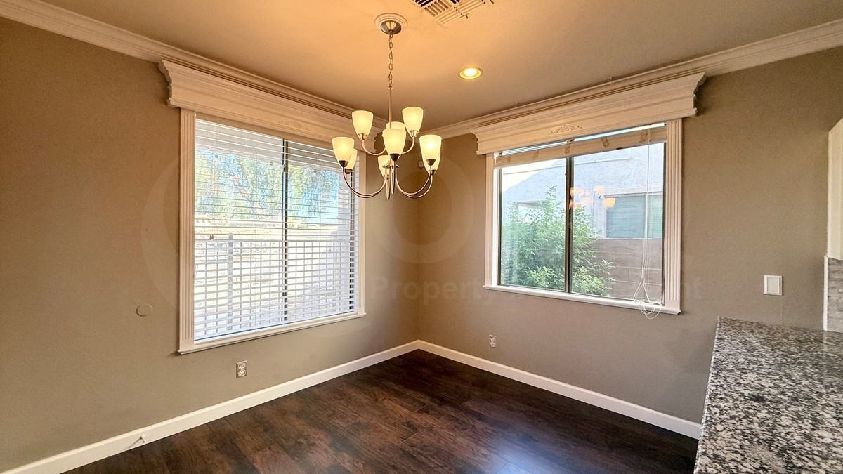13248 W Stella Ln - Photo 4 of 37