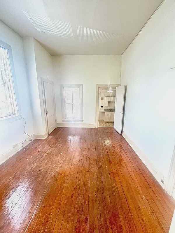 942 Columbia Ave #2 - Photo 7 of 22