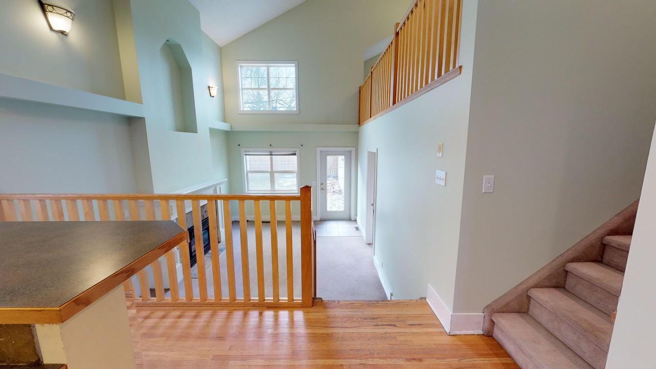 215 10 Ave Ne - Photo 7 of 25