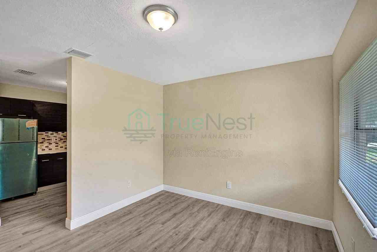2741 Nw 1st St #2 - Photo 7 of 21