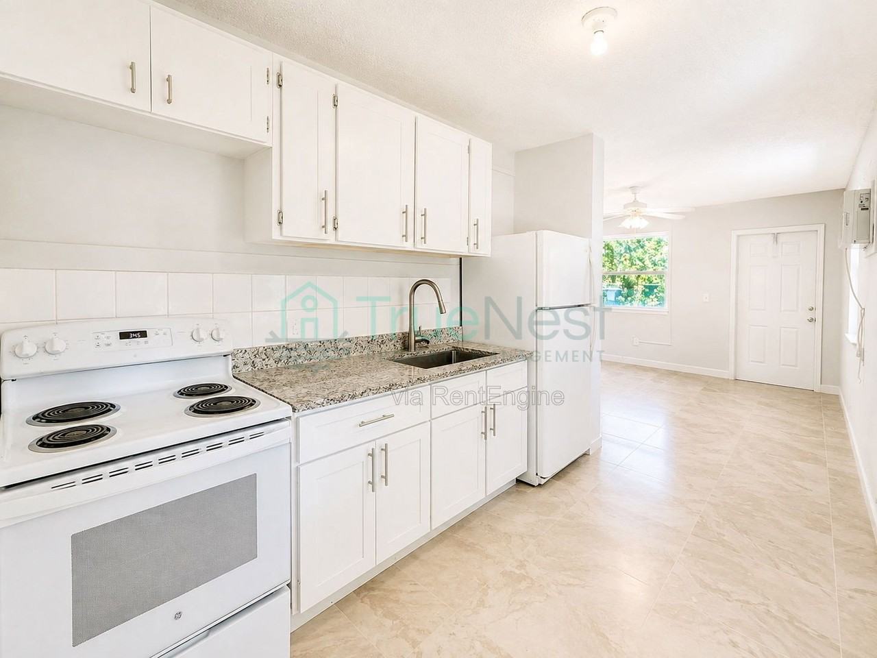 2631 Nw 6th St - Photo 2 of 17