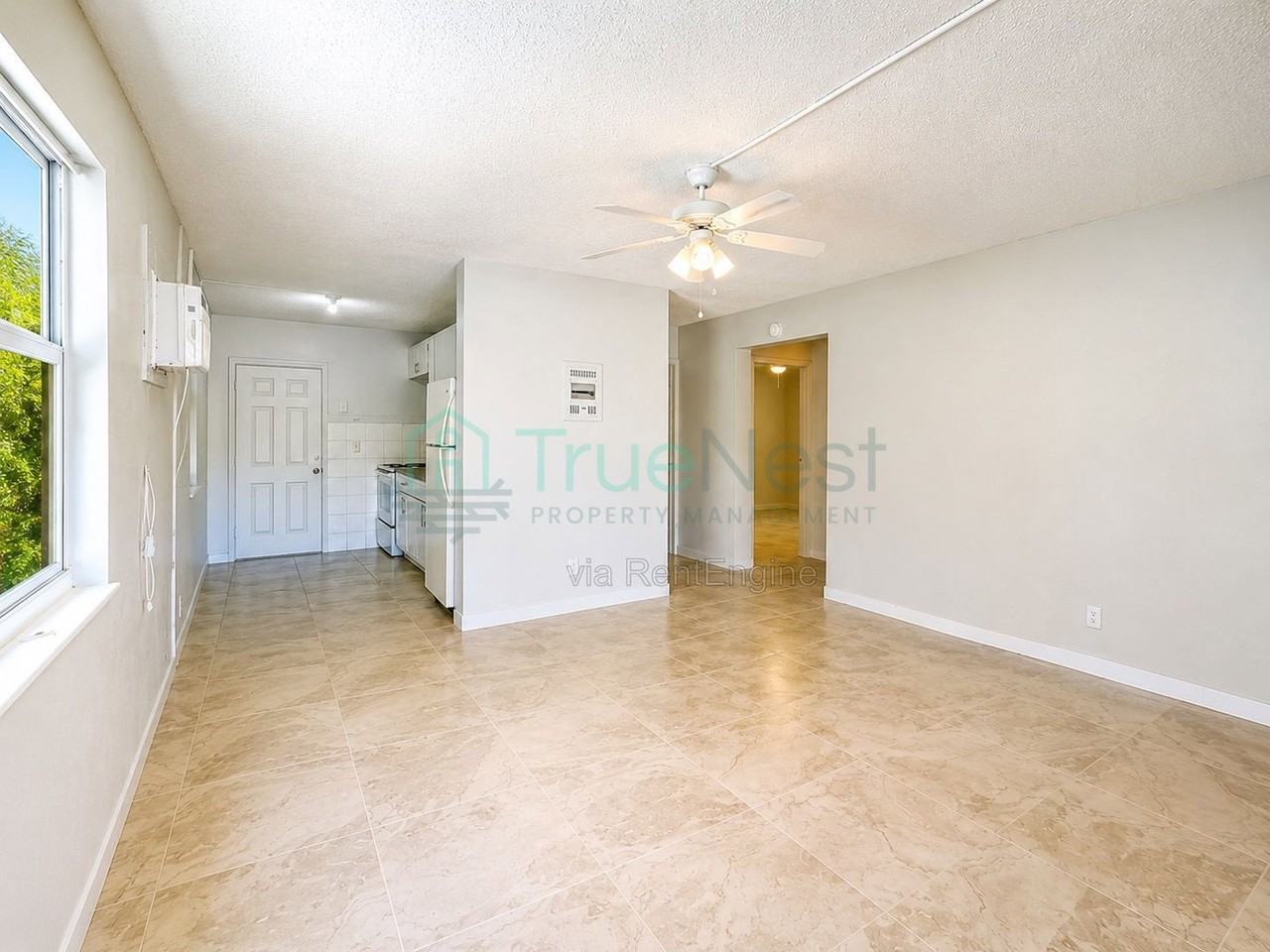 2631 Nw 6th St - Photo 4 of 17