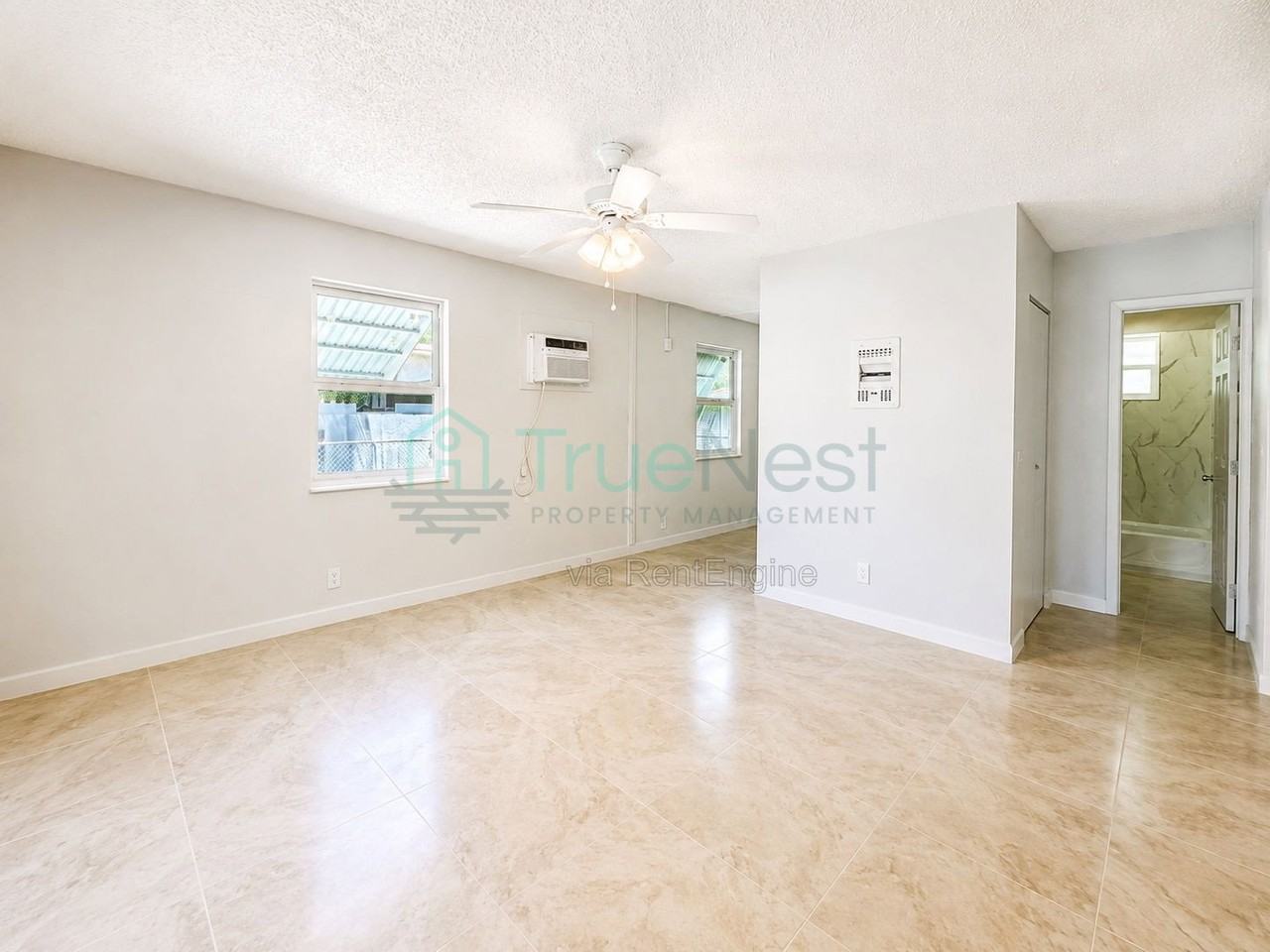 2631 Nw 6th St - Photo 7 of 17