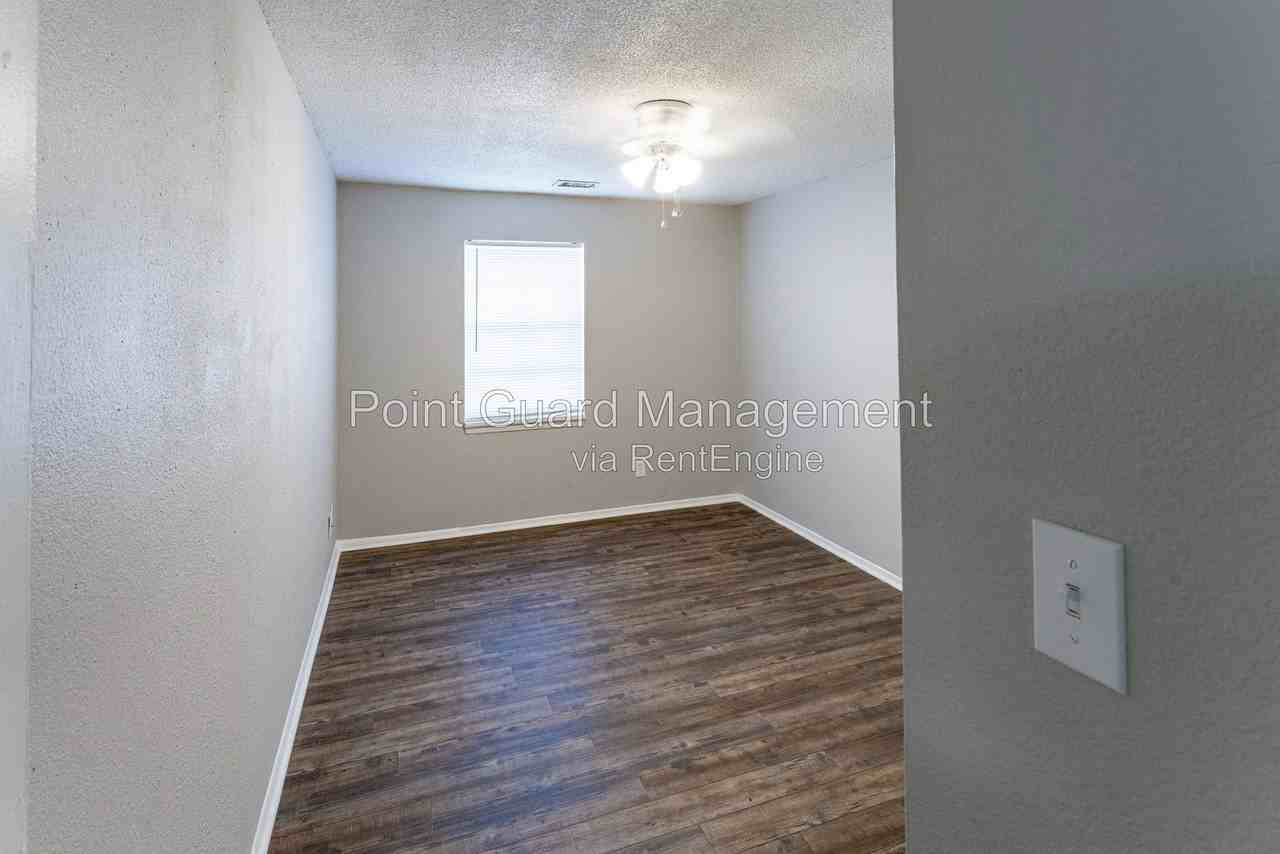 1508 Oxford Pl #1508-22 - Photo 6 of 24