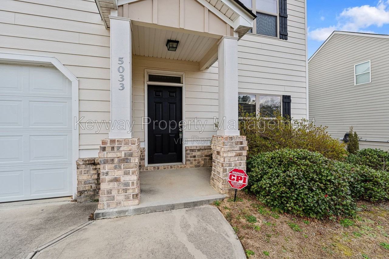 5033 Vine Ln - Photo 3 of 35