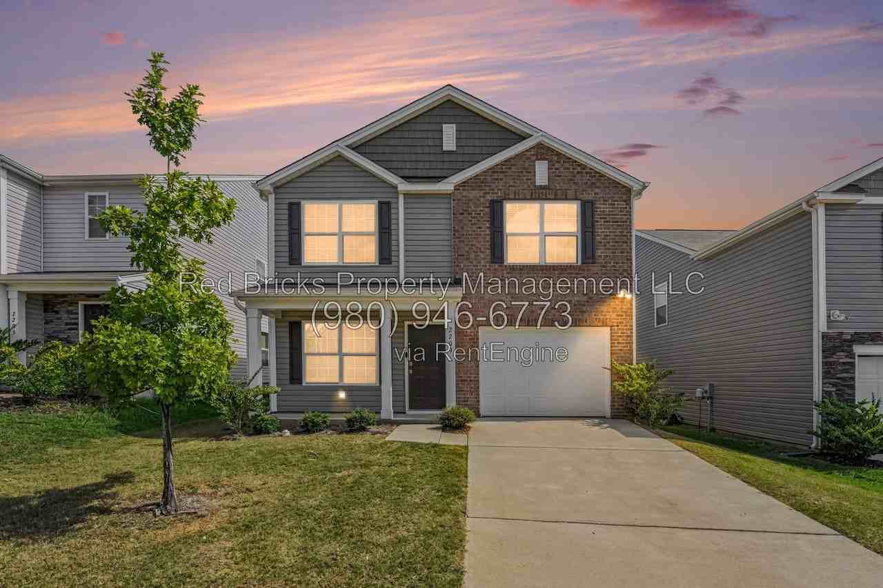 2209 Lilium Dr - Photo 2 of 19