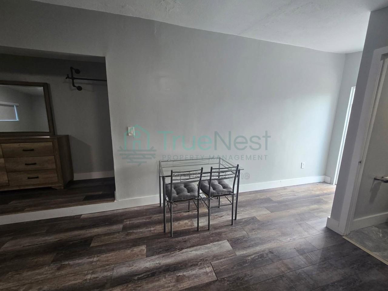 835 Ne 178th Ter #3 - Photo 7 of 30